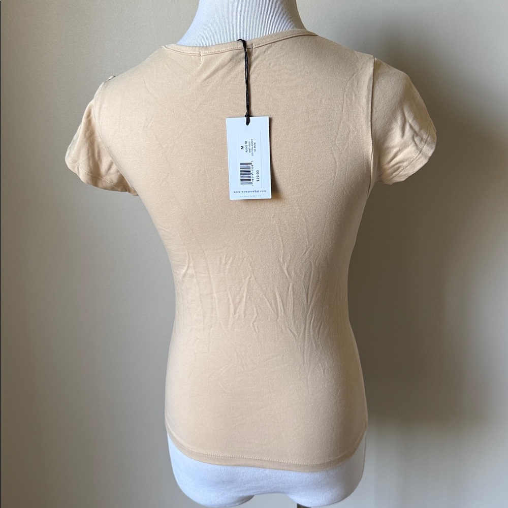 We Wore What New Rouched Tee 🌼 - Picture 4 of 6